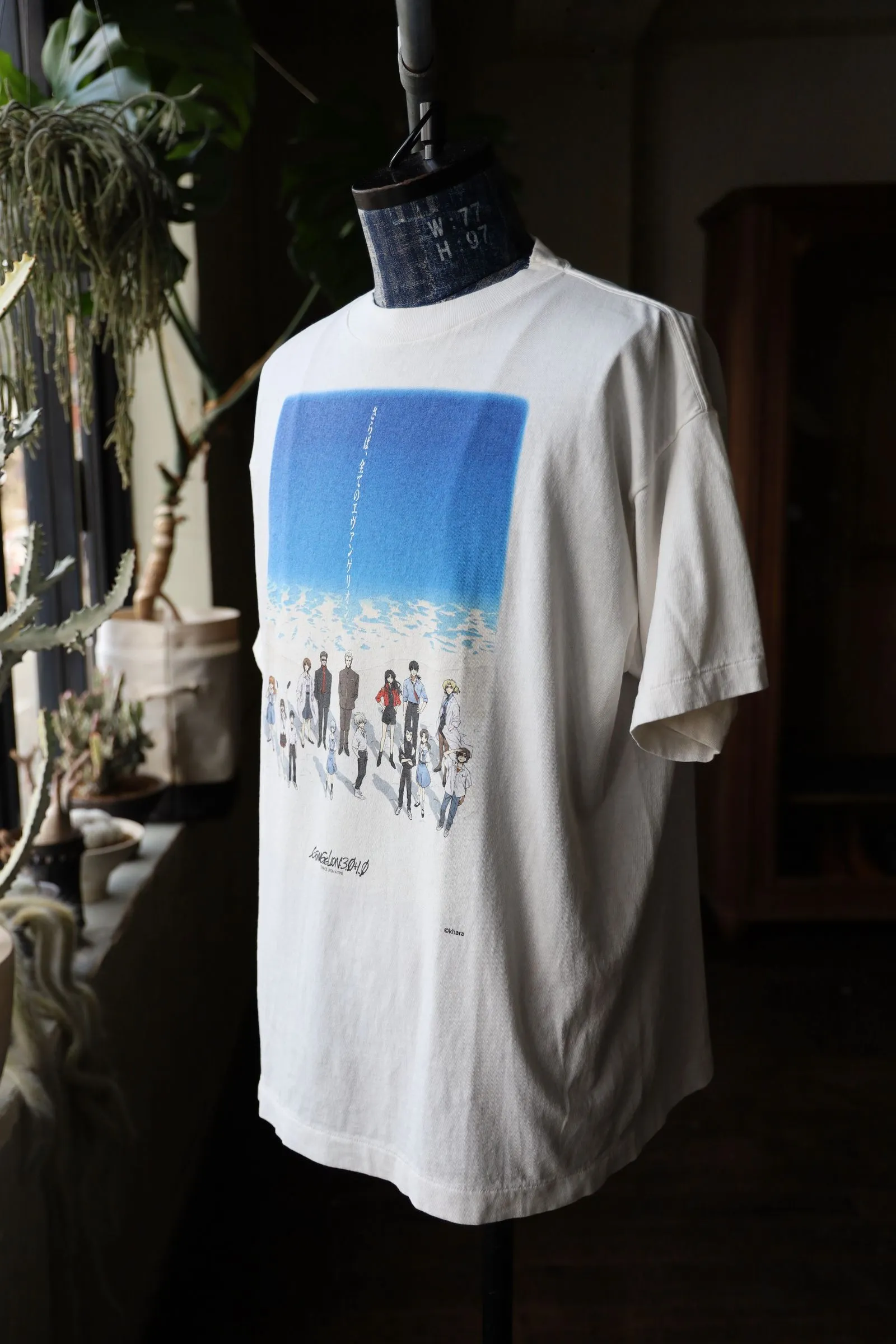 SAINT Mxxxxxx × EVENGELION × GEEKS RULE EV_SS TEE/BLUE/WHT Three-party co-branded Neon Genesis Evangelion co-branded TEE off-white S-XL Made of original OE yarn tube weaving without side seams to distinguish the width of the fabric Original consistent co-branded label/co-branded wash mark/little angel anti-counterfeiting label Top-notch printing technology Repeated pattern making, closely following the original details